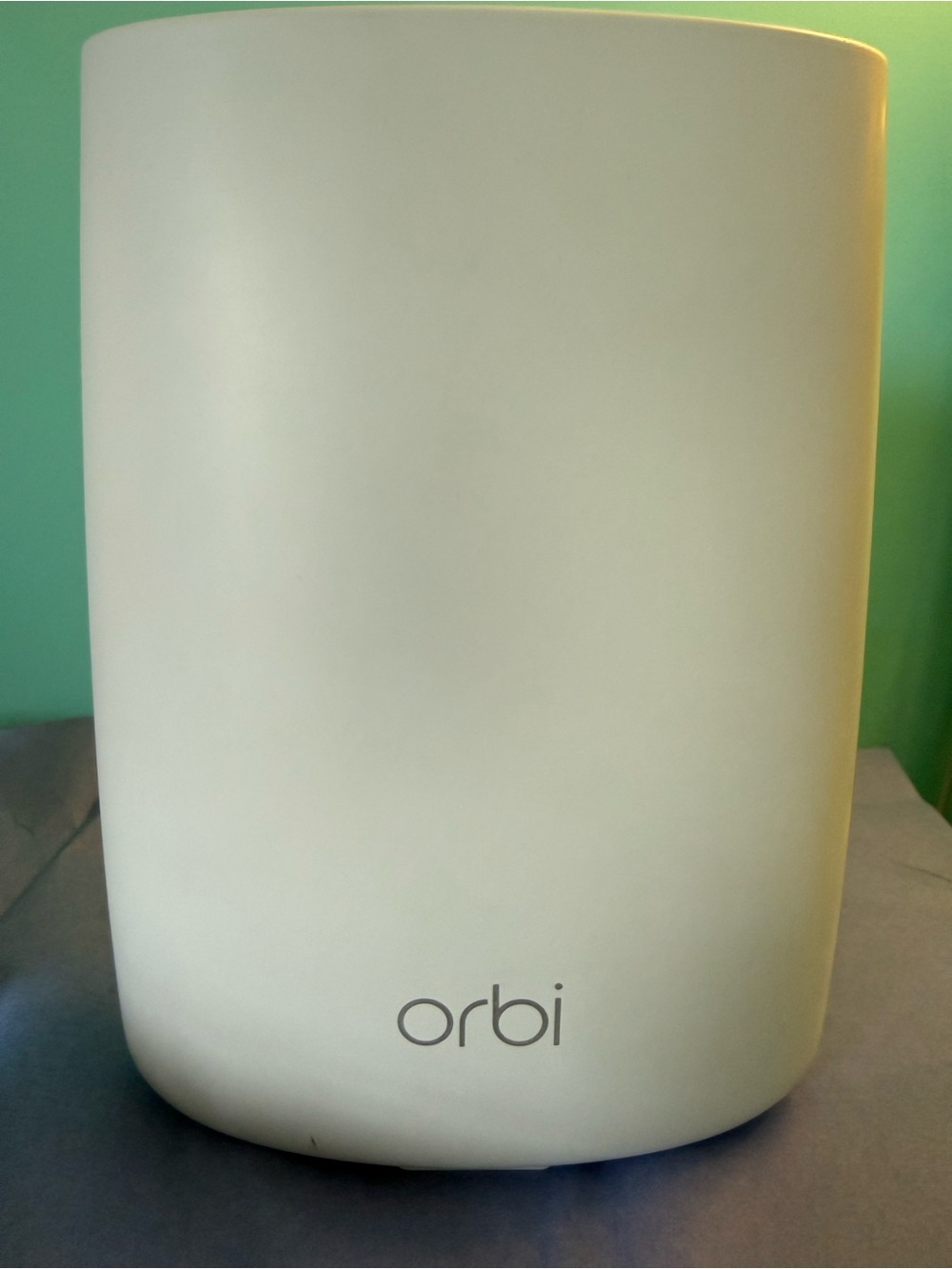 Netgear RBR50 Tri-band WiFi Router with Satellite Router - Picture 6 of 14